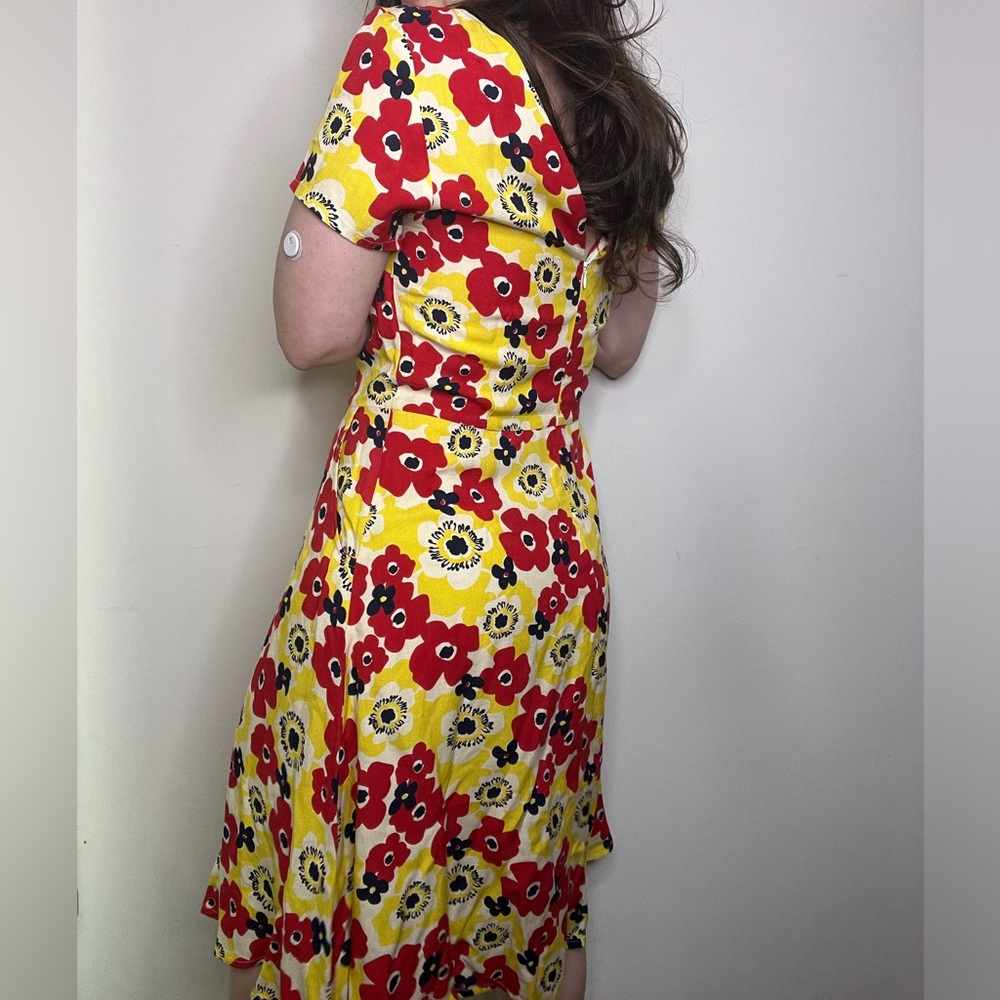 Pretty Vacant Floral Retro Swing Dress Size 12 Yellow and Red - Picture 15 of 15